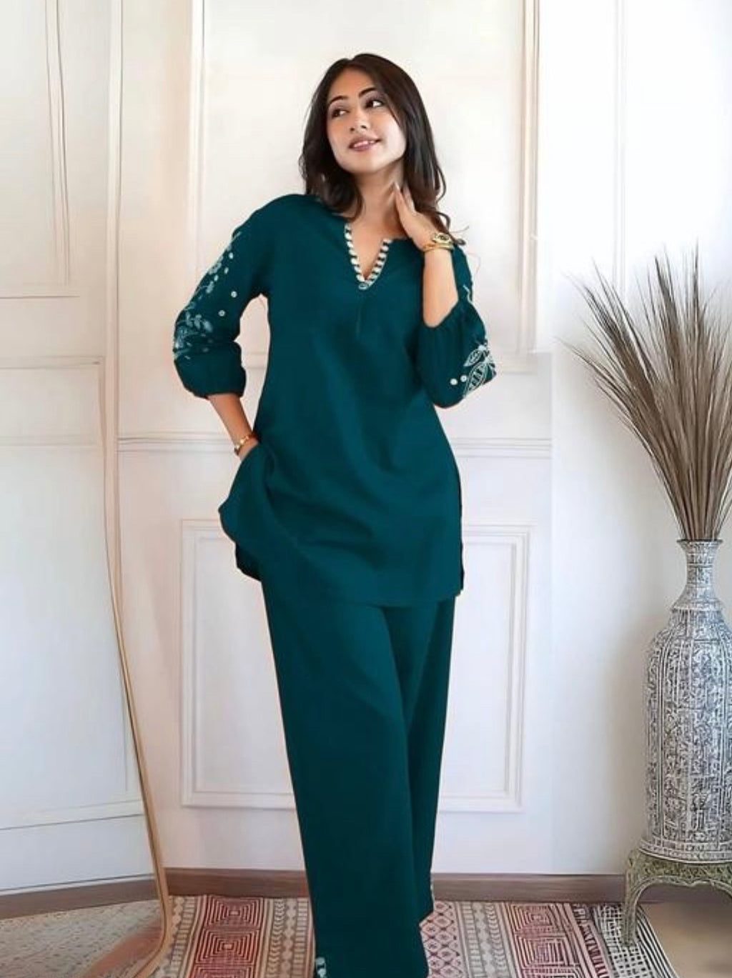 Elegant Floral Embroidered Kurta & Trouser Set