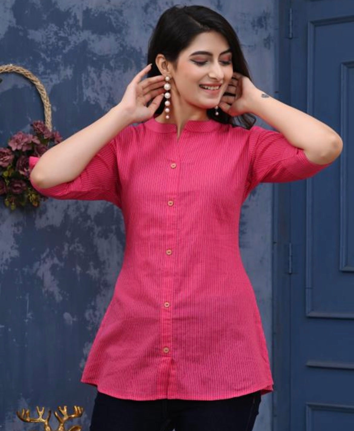 Veyonas By Swati - Elegant Striped Mandarin Collar Tunic Top
