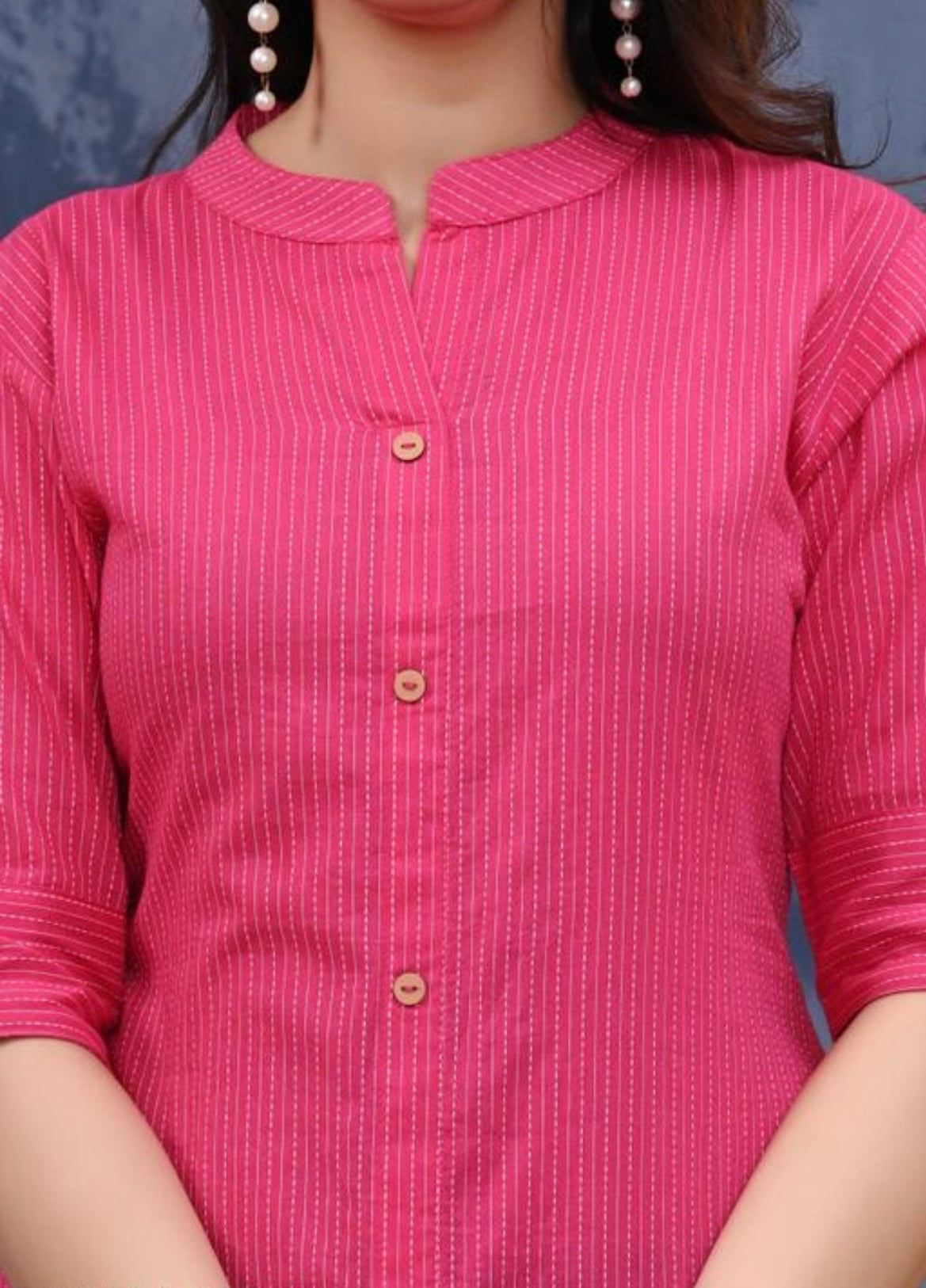 Veyonas By Swati - Elegant Striped Mandarin Collar Tunic Top