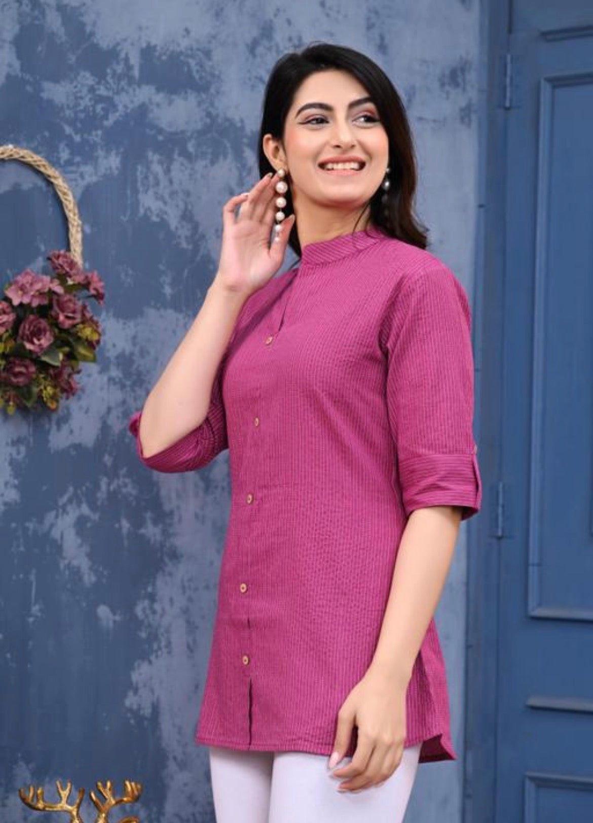 Veyonas By Swati - Elegant Striped Mandarin Collar Tunic Top