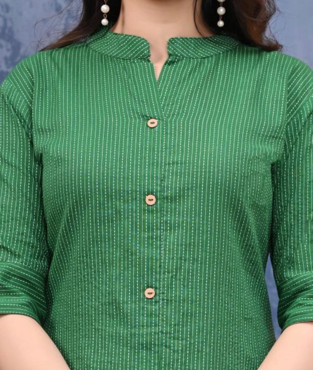 Veyonas By Swati - Elegant Striped Mandarin Collar Tunic Top
