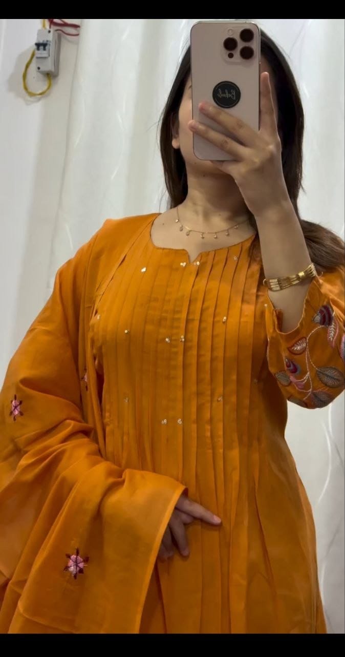 🌸 Beautiful Cotton Embroidered Suit Set