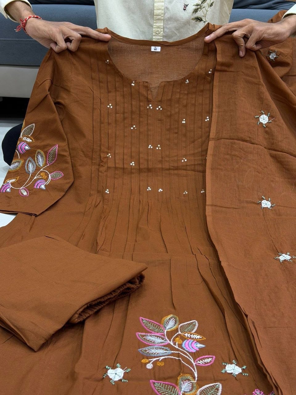 🌸 Beautiful Cotton Embroidered Suit Set