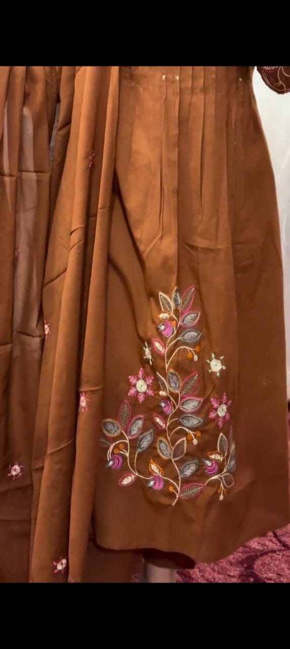 🌸 Beautiful Cotton Embroidered Suit Set